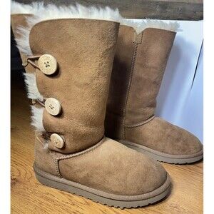 Ugg Kids Bailey Button Triplet Mid Tall Boot, Size 2 Chestnut Leather Sheepskin